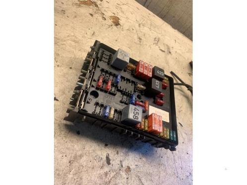 Zekeringkast van een Volkswagen Golf, Auto-onderdelen, Elektronica en Kabels, Volkswagen, Gebruikt, 3 maanden garantie, Ophalen of Verzenden