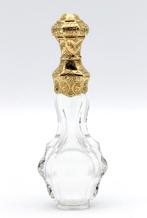 Frans kristallen parfumflesje met 18 karaat gouden dop 1870., Antiek en Kunst, Antiek | Goud en Zilver, Goud, Ophalen of Verzenden