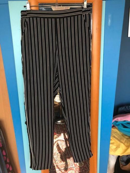 mooie zwart wit gestreepte broek Costes 42 zgan, Kleding | Dames, Broeken en Pantalons, Zo goed als nieuw, Maat 42/44 (L), Zwart