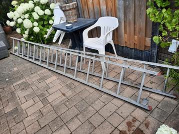 Lichtgewicht uitschuifbare ladder beschikbaar voor biedingen