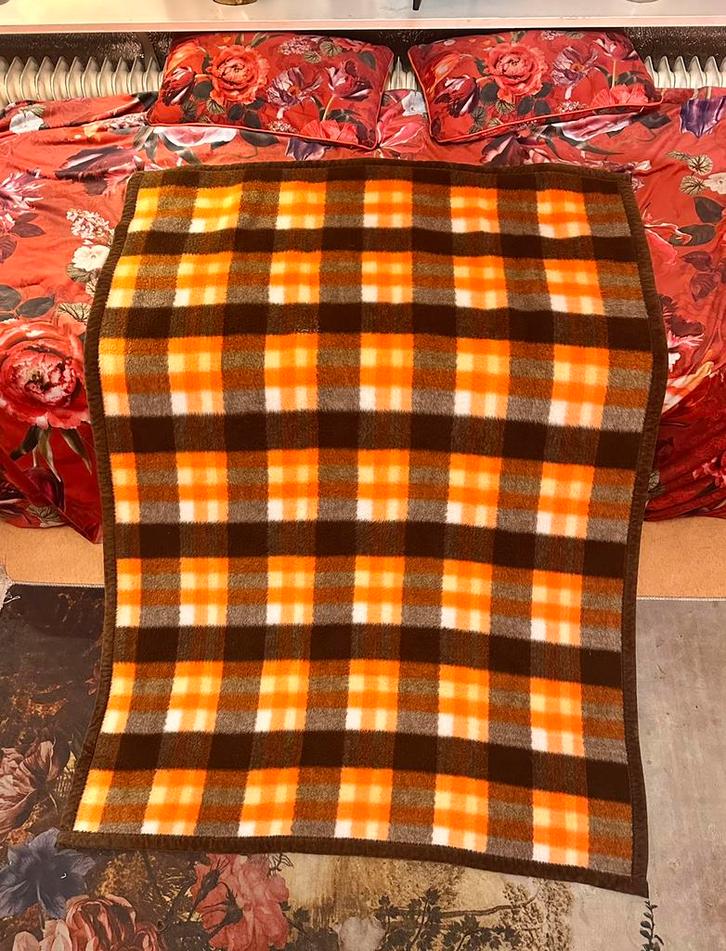 Aabe Dralon deken retro bruin/oranje, Huis en Inrichting, Slaapkamer | Beddengoed, Zo goed als nieuw, Deken of Dekbed, Eenpersoons