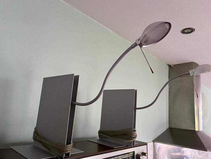 2x Ingo Maurer Oskar boekenplank lampen boekensteun, Huis en Inrichting, Lampen | Tafellampen, Gebruikt, 50 tot 75 cm, Glas, Metaal