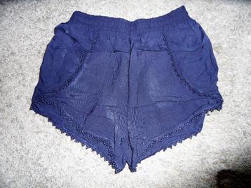 Donkerblauw, kort zomerbroekje van Atmosphere (maat 38) beschikbaar voor biedingen