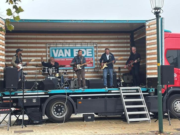 RockXpress zoekt gitarist., Contacten en Berichten, Muziek maken en Bandleden