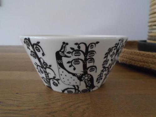 Iittala Taika bowl black, cremewit- zwart schaaltje 600 ml, Huis en Inrichting, Keuken | Servies, Nieuw, Schaal of Schalen, Overige stijlen