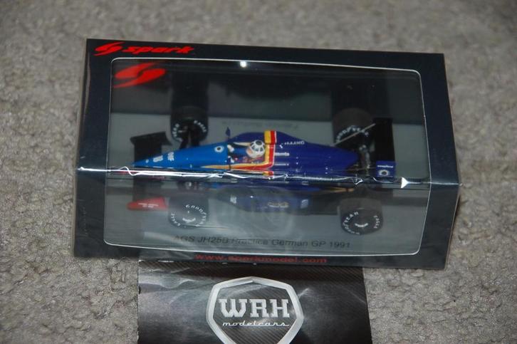1:43 AGS JH25B BARBAZZA SPARK S7229 WRH, Hobby en Vrije tijd, Modelauto's | 1:43, Zo goed als nieuw, Auto, Overige merken, Ophalen of Verzenden