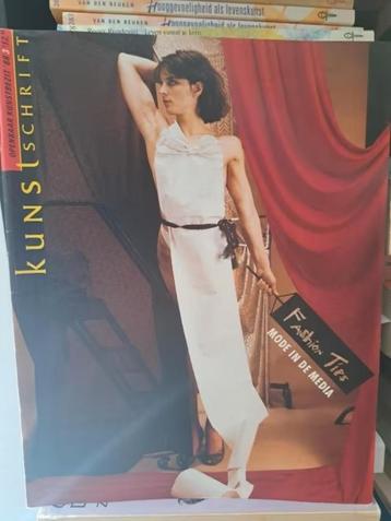 MODE IN DE MEDIA - Kunstschrift 1988 nr. 3 beschikbaar voor biedingen