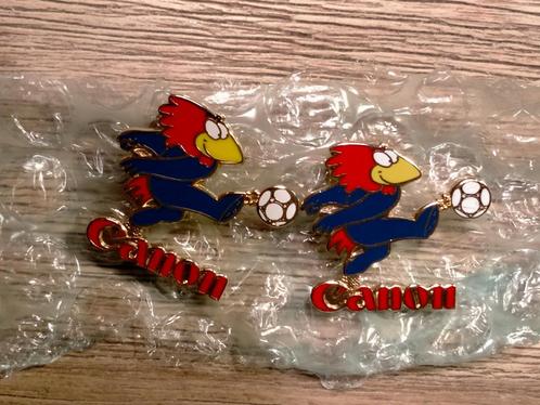 Footix WK 1998 voetbal Frankrijk mascotte pin logo Canon, Verzamelen, Speldjes, Pins en Buttons, Zo goed als nieuw, Sport, Verzenden