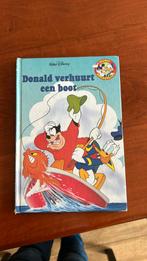 Donald Duck verhuurt een boot hardcover, Walt Disney-Simone Ruitenbeek, Ophalen of Verzenden, Zo goed als nieuw, Eén stripboek