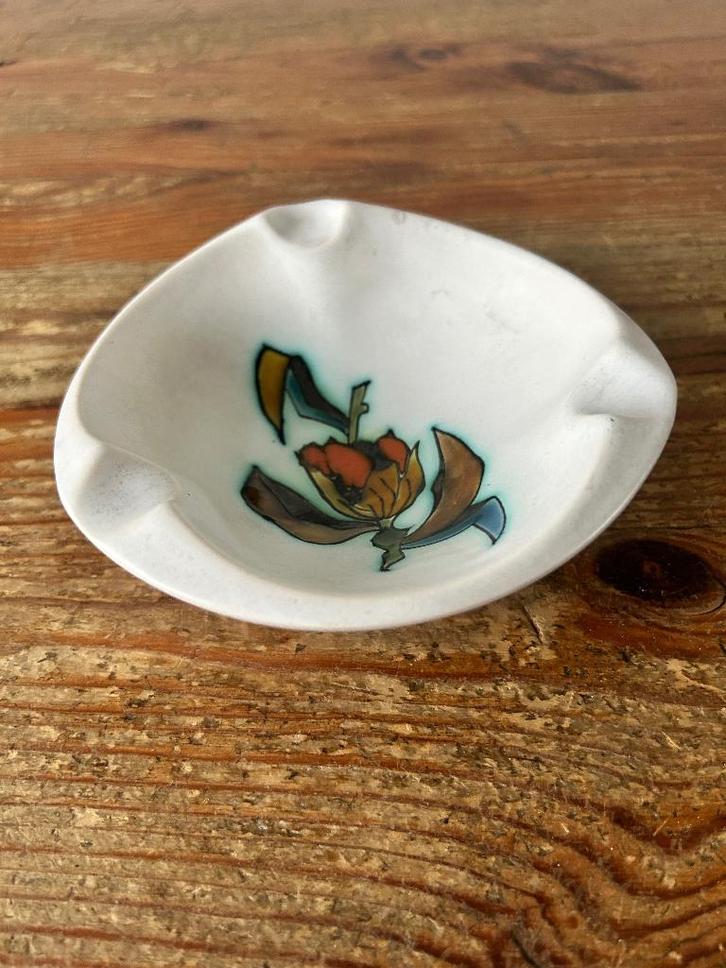 Asbak / schaal - Flora Plateel - decor Rimini, Antiek en Kunst, Antiek | Keramiek en Aardewerk, Ophalen of Verzenden