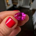 Oorbellen roze saffier geel goud 18K, Hangers, Nieuw, Ophalen of Verzenden, Roze