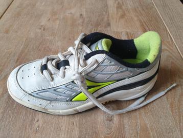 Nog mooie SPORTSCHOENEN, gymschoenen, schoenen = maat 33½ beschikbaar voor biedingen