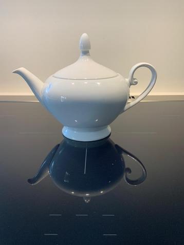 Porseleinen Theepot Tirschenreuth Germany beschikbaar voor biedingen