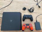 Sony Playstation 4 Slim 500gb + 2 tb extern, Spelcomputers en Games, Spelcomputers | Sony PlayStation 4, Met 2 controllers, Zo goed als nieuw