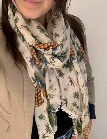 Sjaal-shawl wit met ananasjes, 70x18cm, franjes/kwastjes beschikbaar voor biedingen