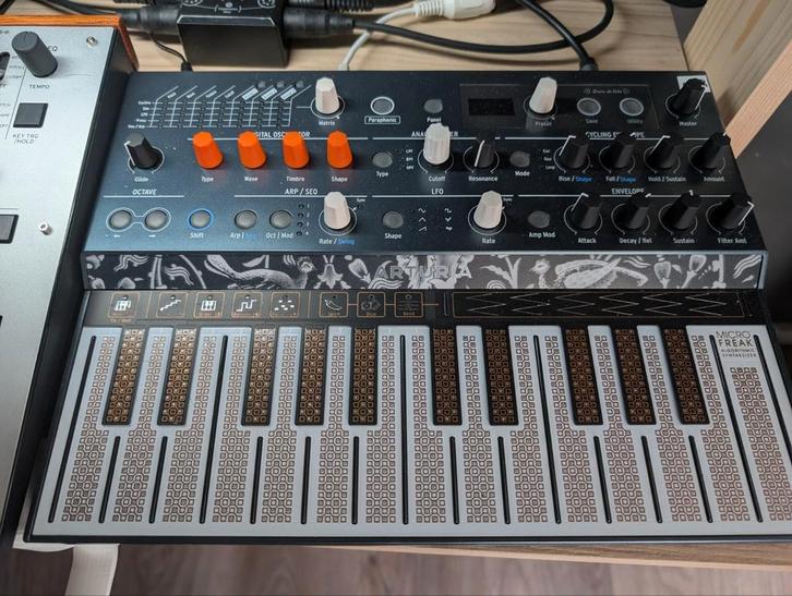 Arturia Microfreak Synthesizer, Muziek en Instrumenten, Synthesizers, Ophalen