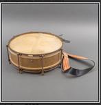 Antieke messing trommel met draagband, Muziek en Instrumenten, Drumstellen en Slagwerk, Ophalen of Verzenden, Gebruikt, Overige merken