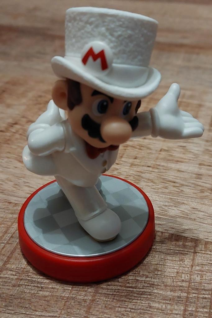 Nintendo amiibo Super Mario Odyssey - Bruiloft Outfit, Verzamelen, Poppetjes en Figuurtjes, Zo goed als nieuw, Ophalen of Verzenden
