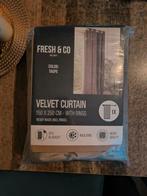 4 Taupe Velvet Gordijnen - 150x250 cm, 200 cm of meer, Nieuw, Ophalen of Verzenden, Modern
