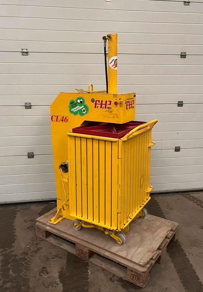 Kartonpers papierpers afvalpers foliepers balenpers recyle, Doe-het-zelf en Verbouw, Gereedschap | Overige machines, Zo goed als nieuw