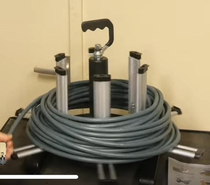 Saenroll Spinner kabelafroller, Doe-het-zelf en Verbouw, Gereedschap | Handgereedschap, Zo goed als nieuw, Ophalen of Verzenden