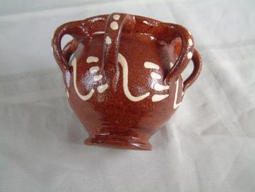 Gave Workumer aardewerk orenpot orenpot beschikbaar voor biedingen