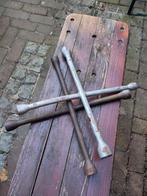Vintage kruissleutels voor wielmoeren, Ophalen, Gebruikt