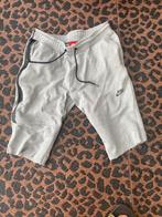 Nike tech korte broek maat M, Ophalen of Verzenden, Zo goed als nieuw, Grijs, Algemeen