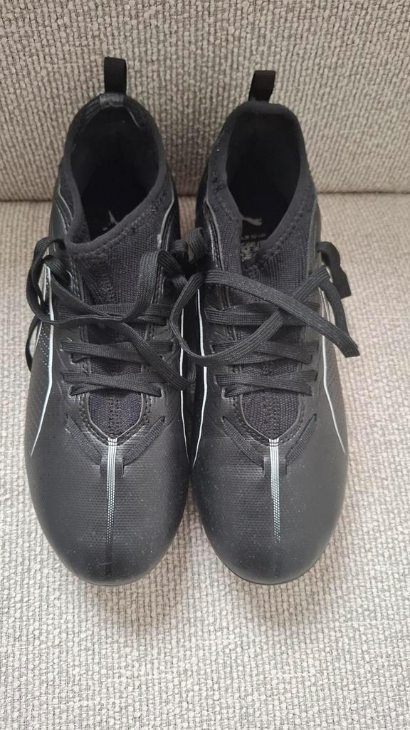 PUMA Voetbalschoenen - Maat 37, Sport en Fitness, Voetbal, Zo goed als nieuw, Schoenen, Maat XS of kleiner, Ophalen of Verzenden