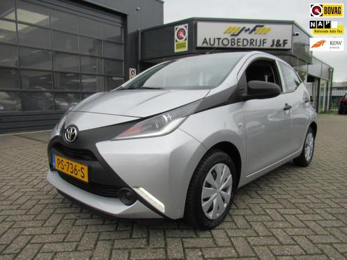 Toyota Aygo 1.0 VVT-i x-fun / NAV / AIRCO / CRUISE CONTROL /, Auto's, Toyota, Te koop, Aygo, ABS, Airbags, Airconditioning, Centrale vergrendeling