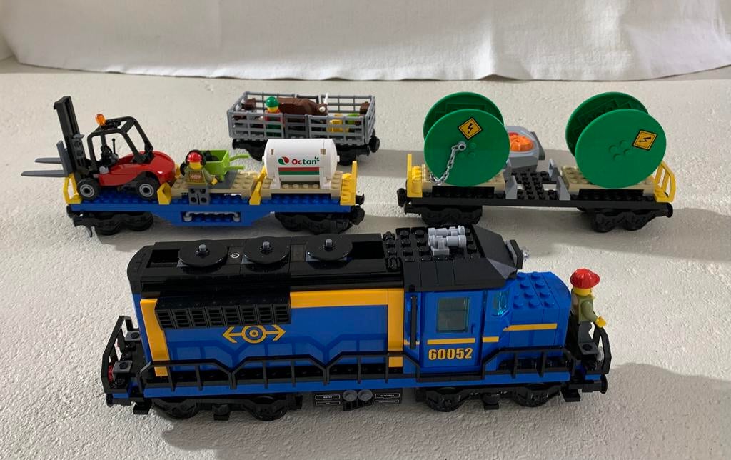 Lego trein 60052 blauw, Kinderen en Baby's, Speelgoed | Duplo en Lego, Ophalen, Zo goed als nieuw
