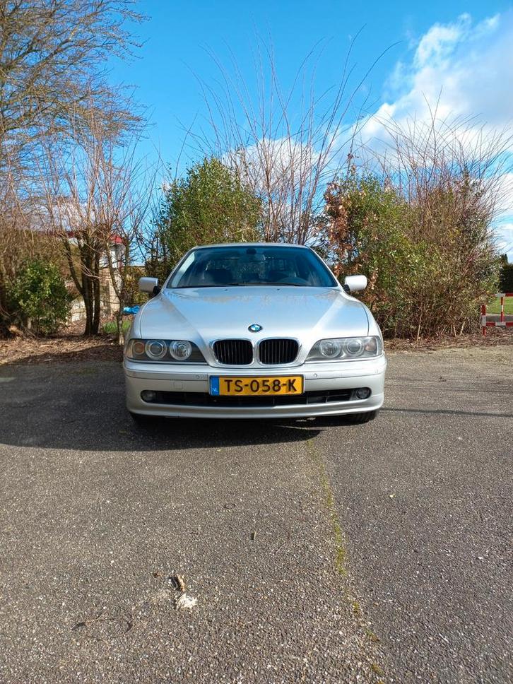 BMW 5-Serie 2.2 I 520 AUT 2002 Grijs interessepeiling, Auto's, BMW, Particulier, 5-Serie, Benzine, D, Sedan, Automaat, Geïmporteerd