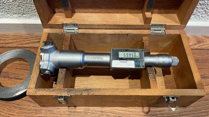 Mitutoyo digitale 3-punts binnenmicrometer schroefmaat 60-70, Doe-het-zelf en Verbouw, Meetapparatuur, Zo goed als nieuw, Afstand
