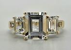 Gouden Vintage ring met aquamarijn en diamant. 2025/670., 18 tot 19, Blauw, ., Ophalen of Verzenden