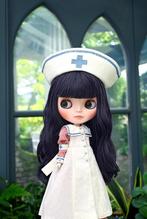 Stock blythe NRFB Nurse of compassion pop, Verzamelen, Poppen, Ophalen of Verzenden, Zo goed als nieuw, Fashion Doll