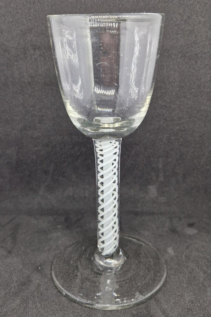 Georgian slingerglas 2de helft 18e eeuw, Engeland., Antiek en Kunst, Antiek | Glas en Kristal, Ophalen of Verzenden