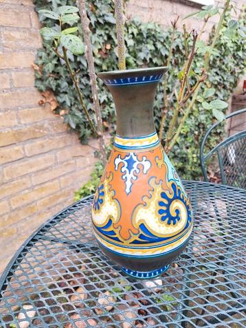 Gouda's plateel Vaas beschikbaar voor biedingen