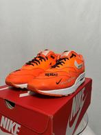 ALS NIEUW! Maat 40,5 - Nike Air Max 1 Just Do It, Kleding | Heren, Schoenen, Overige kleuren, Verzenden, Nike, Nike