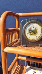 Vintage manou schappen kastje, handdoeken rekje, Gebruikt, Vintage, Ophalen of Verzenden, Nvt