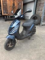 Piaggio zip brom, Fietsen en Brommers, Scooters | Piaggio, Ophalen, Maximaal 45 km/u, Zip, Zo goed als nieuw