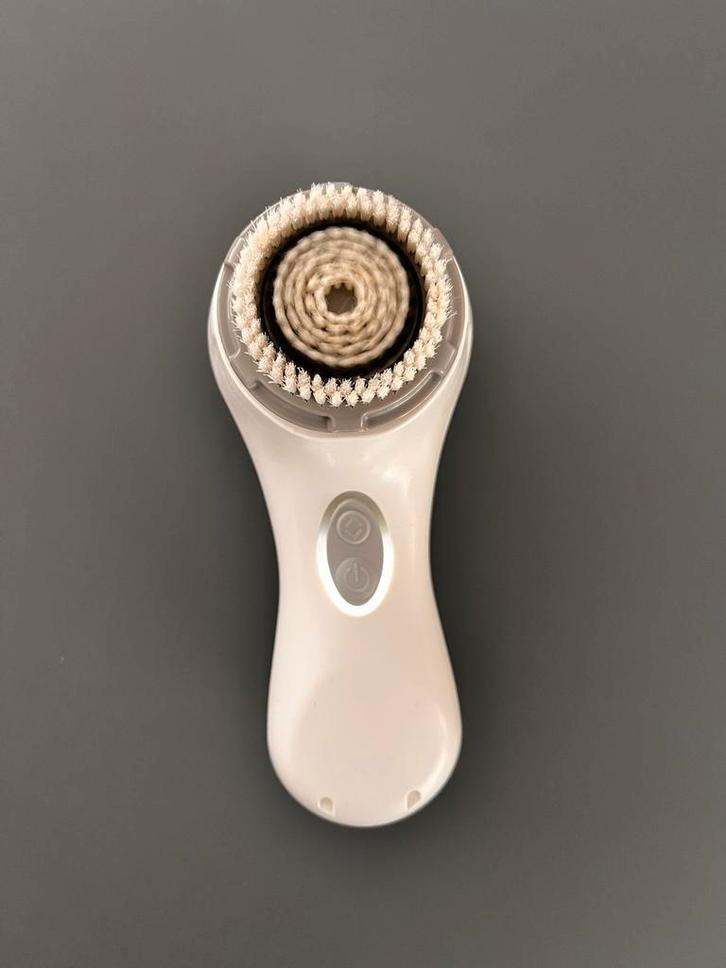 Clarisonic Mia 2 huidborstel / elektrisch, Sieraden, Tassen en Uiterlijk, Uiterlijk | Gezichtsverzorging, Zo goed als nieuw, Ophalen of Verzenden
