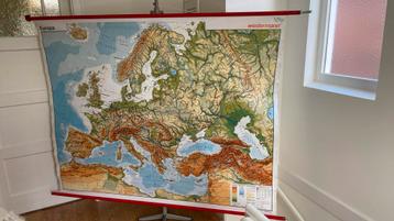 Grote schoolkaart Europa door Westermann  beschikbaar voor biedingen