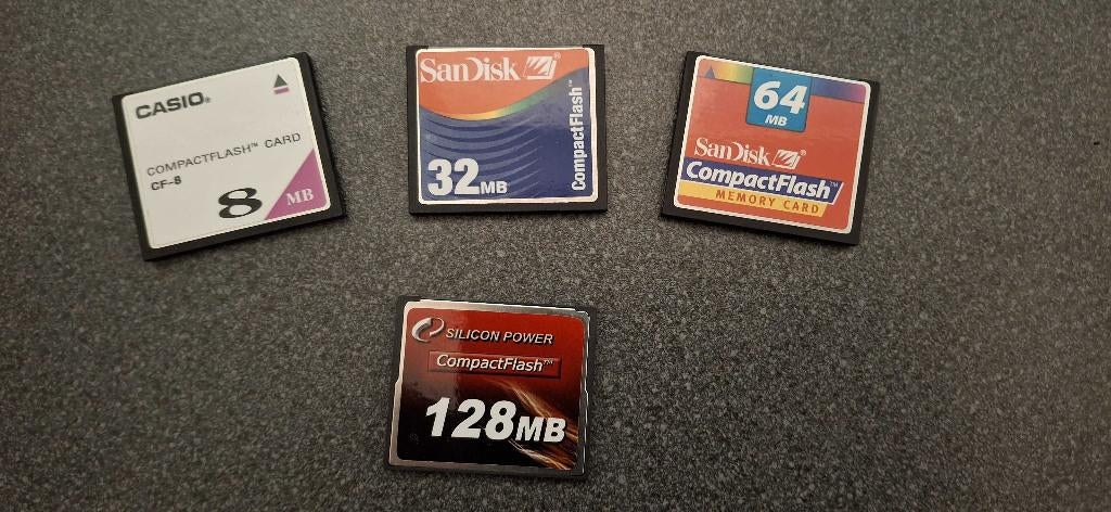 Compact Flash Cards 4x, Audio, Tv en Foto, Fotografie | Geheugenkaarten, Zo goed als nieuw, 64 GB, SanDisk, Ophalen of Verzenden