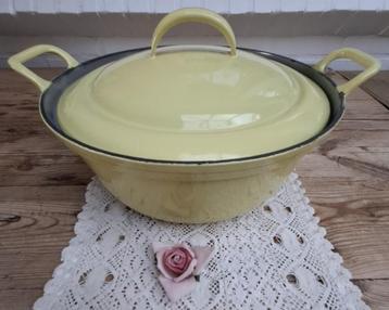 Grote gele gietijzeren braadpan, DRU beschikbaar voor biedingen