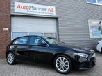 Mercedes-Benz A-klasse 200 Business Solution AMG! Camera!, Auto's, 4 cilinders, Leder en Stof, Bedrijf, 19 km/l