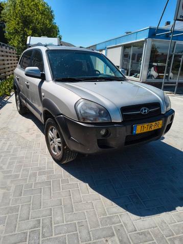 Hyundai Tucson 2.0 I 2WD 2007 Grijs,airco defect,trekhaak beschikbaar voor biedingen