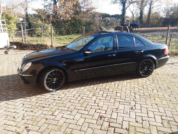Mercedes-Benz E-Klasse 1.8 E200 Kompressor Sedan AUT 2005, Auto's, Mercedes-Benz, Particulier, E-Klasse, Benzine, C, Sedan, Automaat
