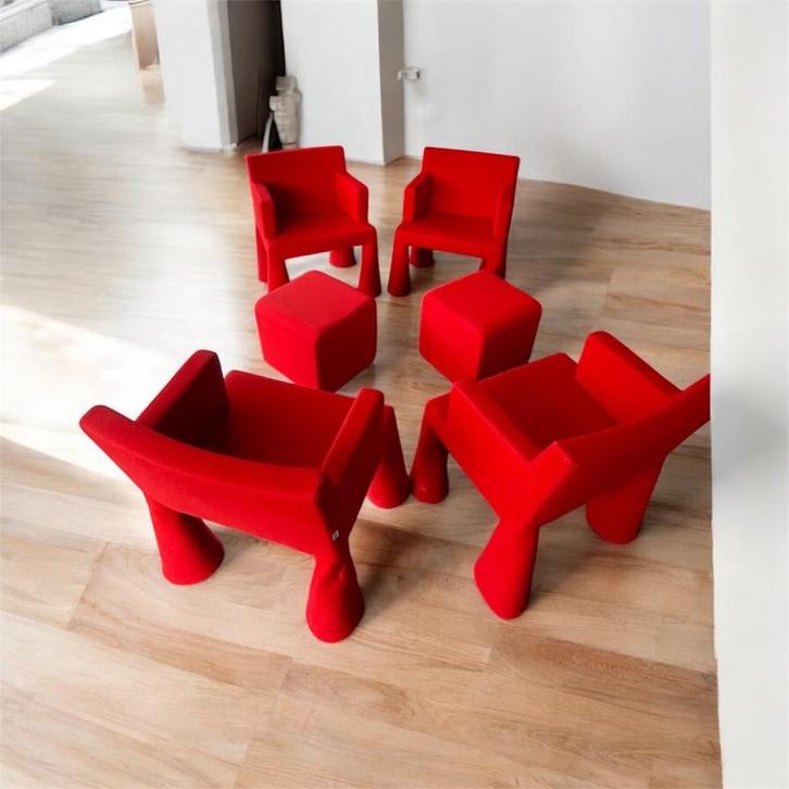 4 x Moooi VIP chairs, Huis en Inrichting, Stoelen, Zo goed als nieuw, Vier, Stof, Rood, Ophalen