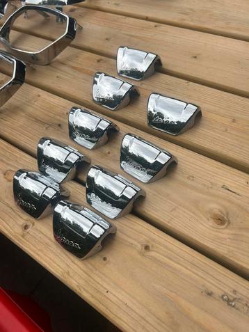 Vespa sierbeugel accessoires chrome beschikbaar voor biedingen