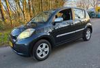 Daihatsu Sirion 2 1.3-16V Automaat - Airco - Xenon, Voorwielaandrijving, Gebruikt, 31 €/maand, 4 cilinders